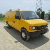 2004 FORD E350