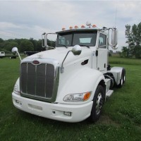 2011 PETERBILT 336