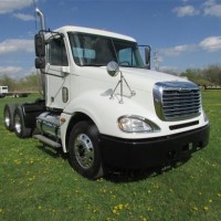 2005 FREIGHTLINER CL 120