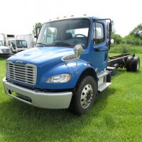 2013 freightliner m2